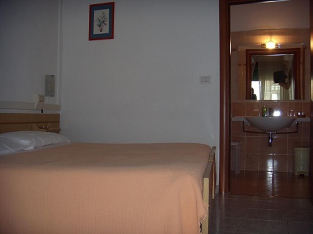 Hotel Sul Ponte Florence Phòng bức ảnh
